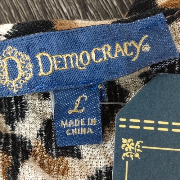 Democracy Size L Leopard Print Rayon Sleeveless Dress.Cascading Ruffle V Neck - Picture 13 of 16